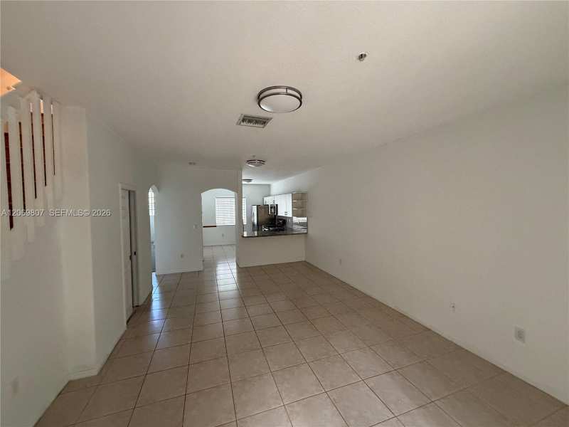 5620 NW 114th Path # 201, Doral FL 33178