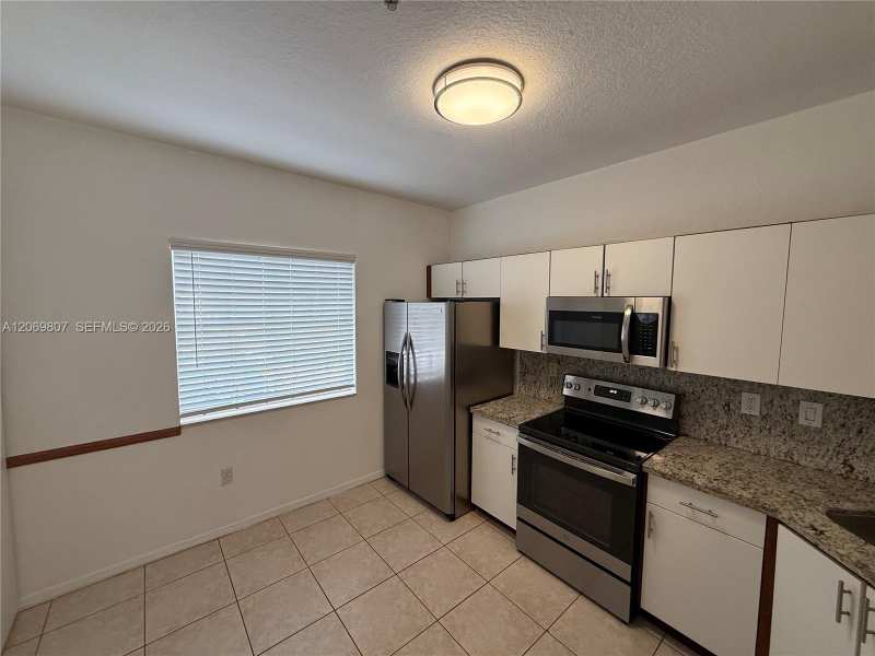 5620 NW 114th Path # 201, Doral FL 33178