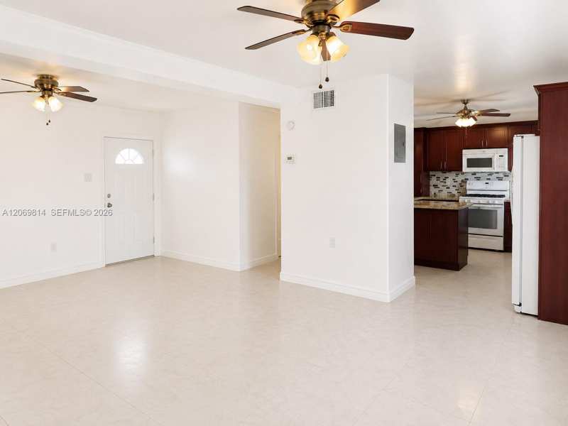 325 NE 108th St, Miami FL 33161