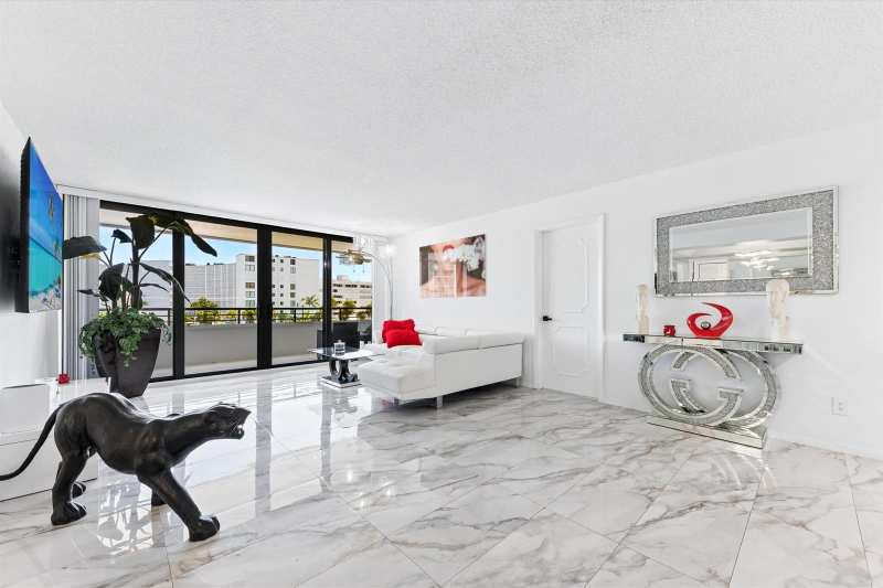 3589 S Ocean Boulevard # 403, South Palm Beach FL 33480