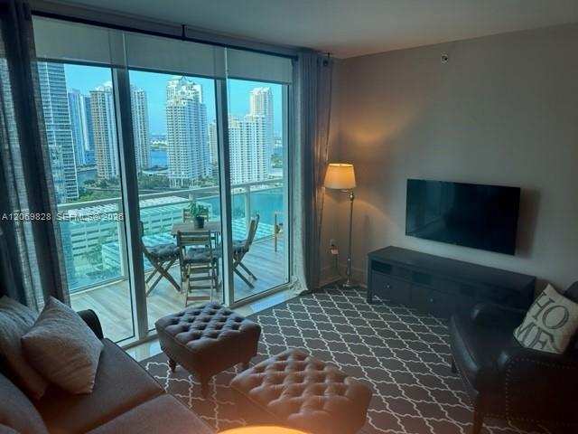 950 Brickell Bay Dr # 2104, Miami FL 33131