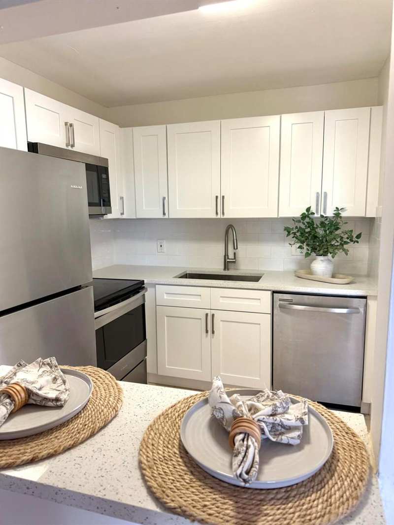 200 Village Green Circle E # 311, Palm Springs FL 33461
