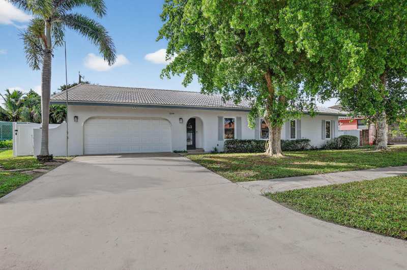 1544 NW 9th Street, Boca Raton FL 33486