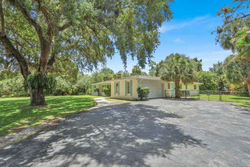 6466 Via Townsend, West Palm Beach FL 33415