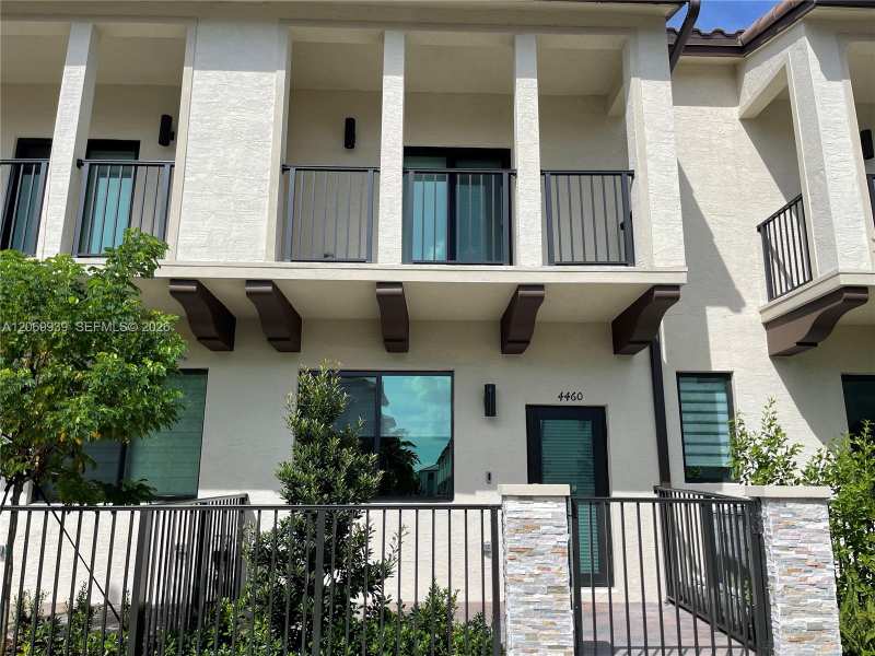 4460 NW 83rd Ave, Doral FL 33166