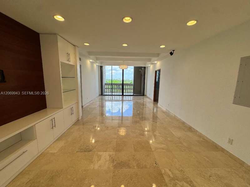 90 Edgewater Dr, Coral Gables FL 33133