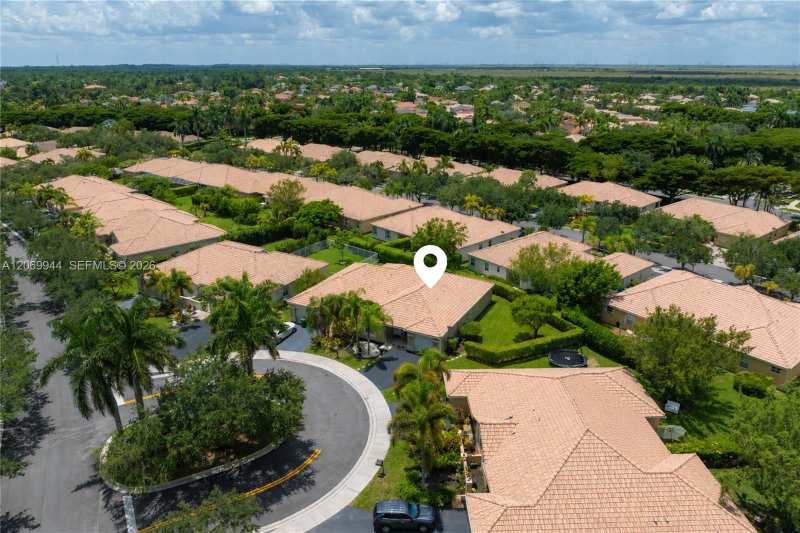 1625 Orion Ln, Weston FL 33327