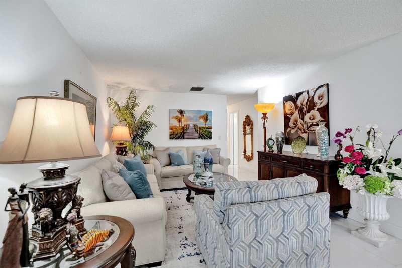 1034 NW 88th Avenue, Plantation FL 33322