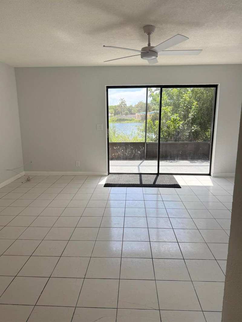 3830 DAVIS Road, Palm Springs FL 33461