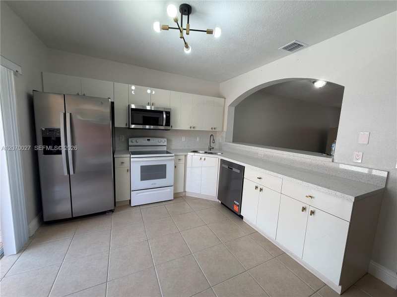 7776 W 36th Ave # 6, Hialeah FL 33018