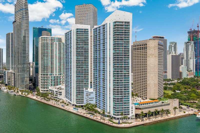 335 S Biscayne Blvd # 2609, Miami FL 33131