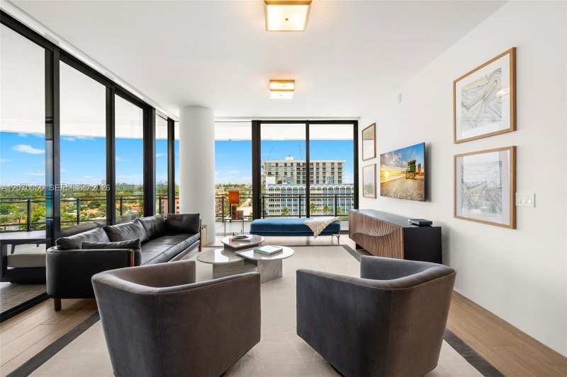 8701 Collins Ave # 705, Miami Beach FL 33154