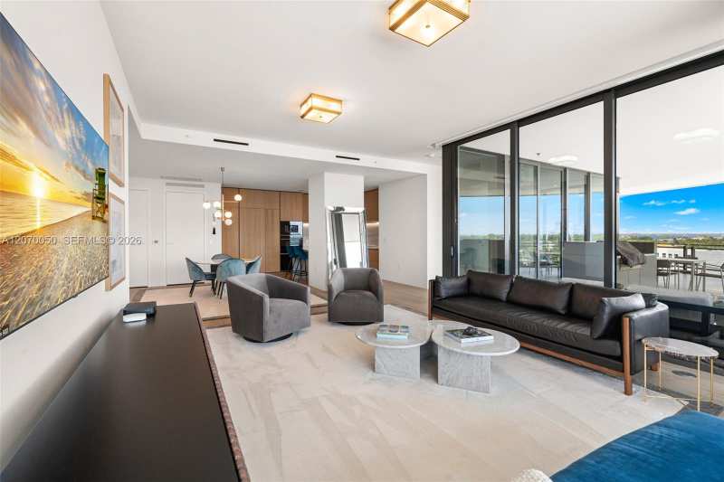 8701 Collins Ave # 705, Miami Beach FL 33154
