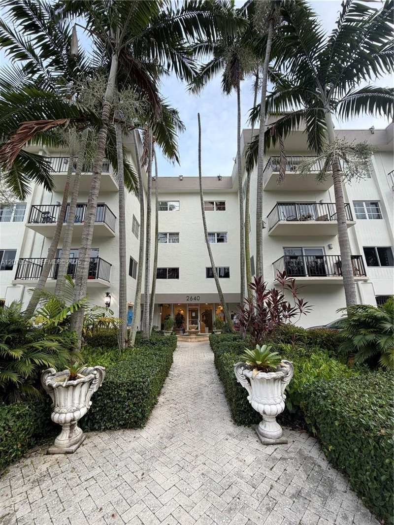 2640 NE 135th St # 202, North Miami FL 33181