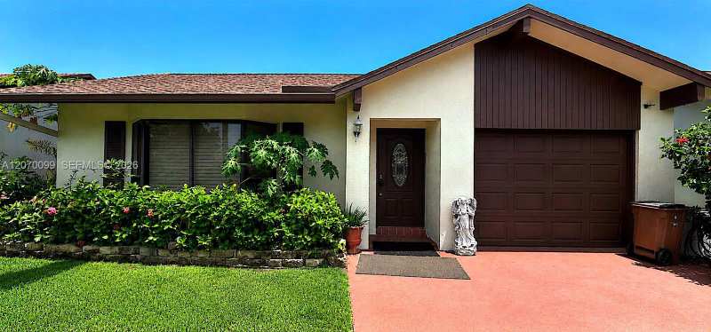 1534 SW 22nd Way, Deerfield Beach FL 33442
