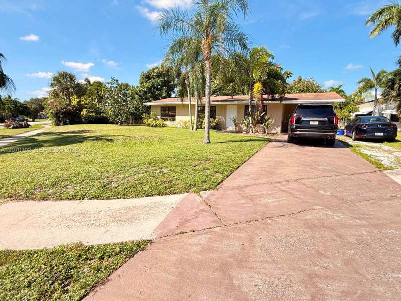 502 Ibis Dr, Delray Beach FL 33444