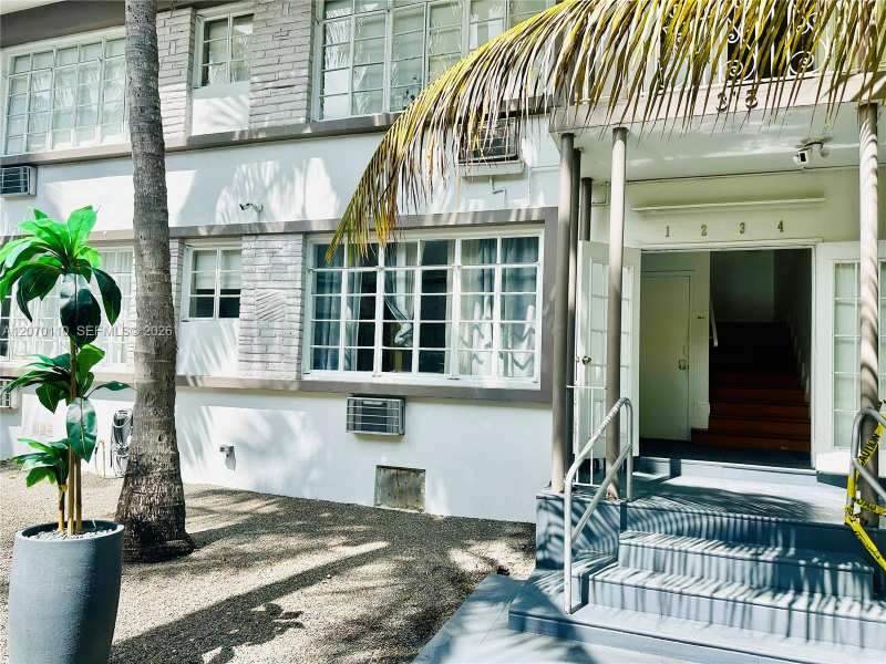 315 86th St # 2, Miami Beach FL 33141