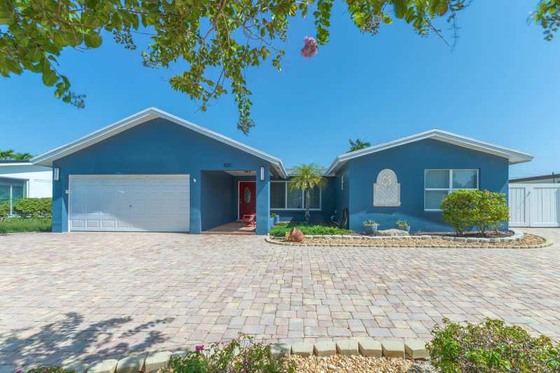 821 SE 16th Street, Deerfield Beach FL 33441