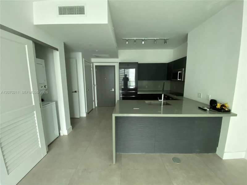 1080 Brickell Ave # 2505, Miami FL 33131