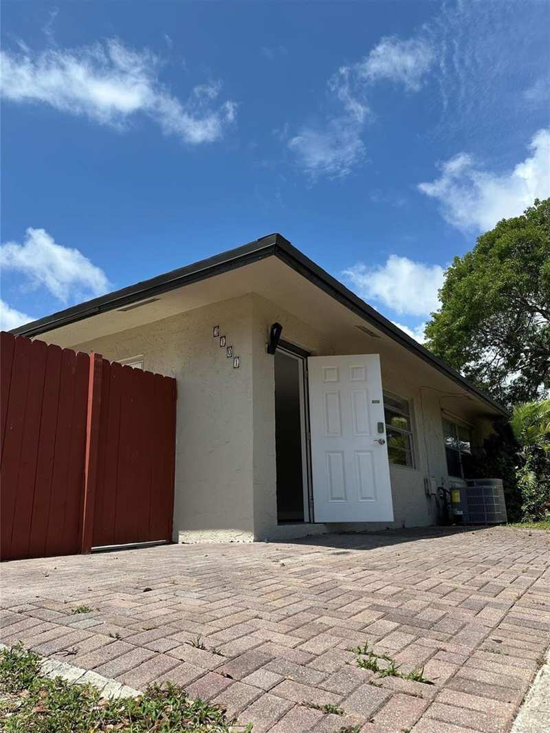 3101 NW 3RD Avenue # 126, Pompano Beach FL 33064