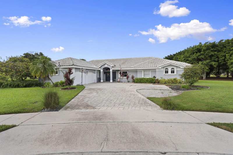 118 ELYSIUM Drive, Royal Palm Beach FL 33411