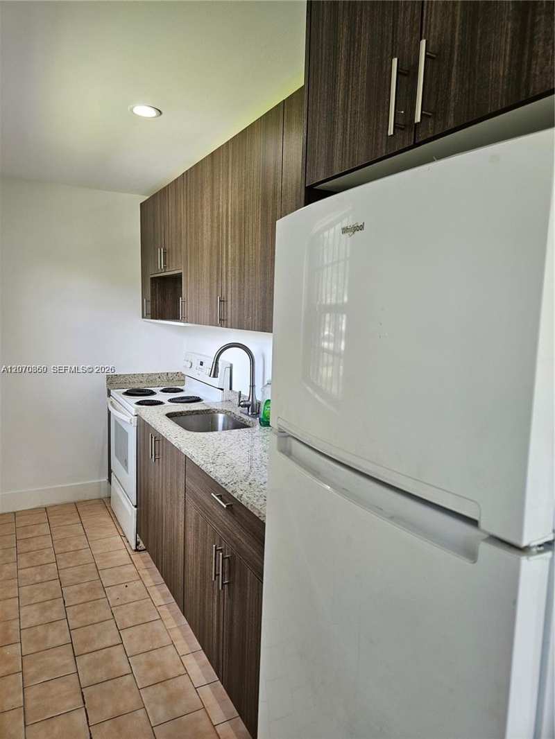 2119 NW 64th St # 2119, Miami FL 33147