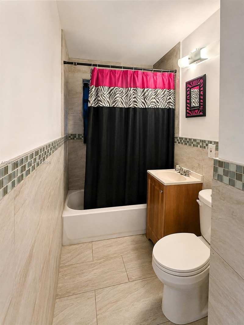 5632 SW 39th St, West Park FL 33023