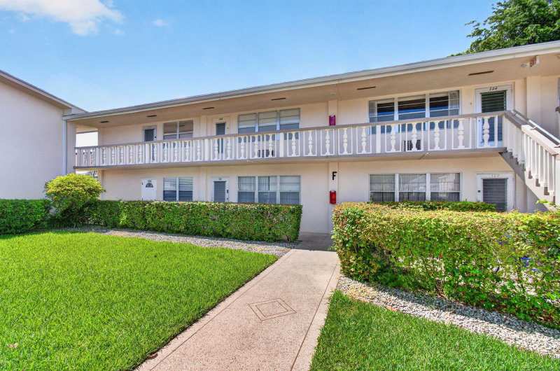 126 NORWICH F, West Palm Beach FL 33417
