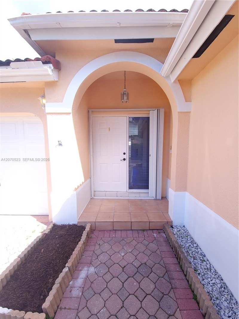 15609 SW 100th Ter, Miami FL 33196