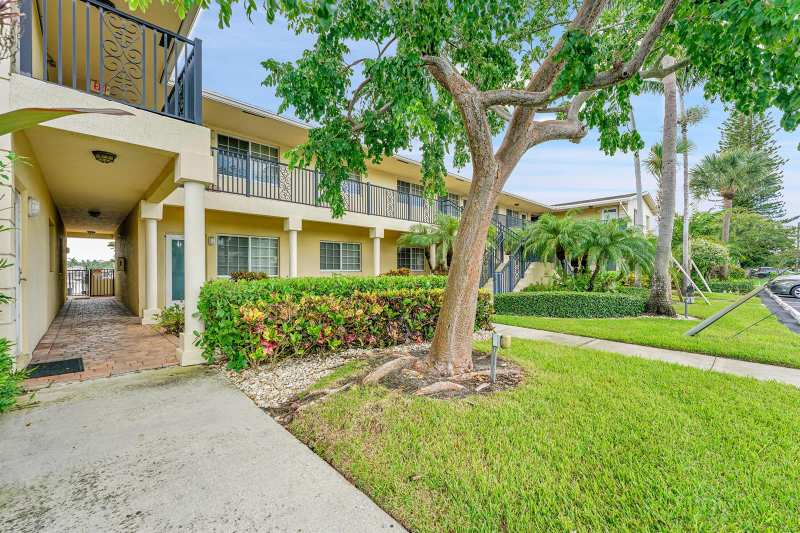 410 SW 15TH Street # 202, Pompano Beach FL 33060
