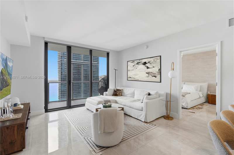 1010 Brickell Ave # 3903, Miami FL 33131