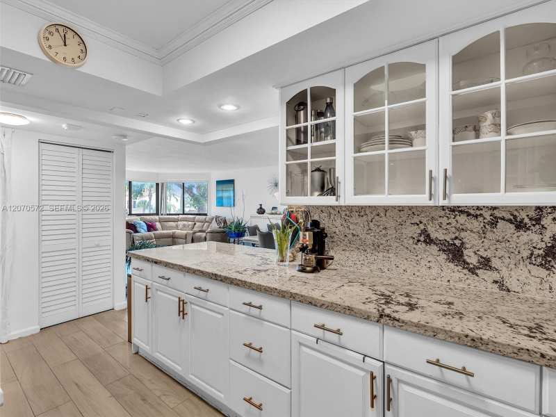 20840 San Simeon Way # 204, Miami FL 33179