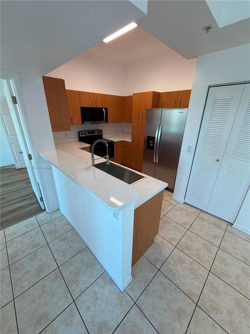 295 NW 57th Ave # 508, Miami FL 33126