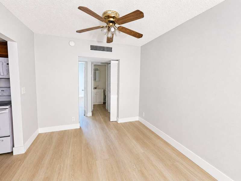 2201 NE 36TH Street # 102, Lighthouse Point FL 33064