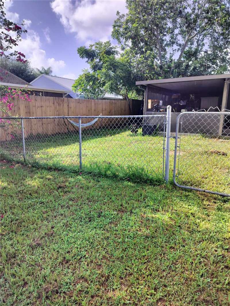 213 Woodbridge Dr, Jupiter FL 33458