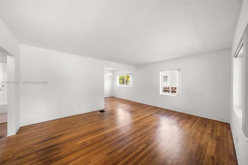 5730 SW 42nd Ter, South Miami FL 33155