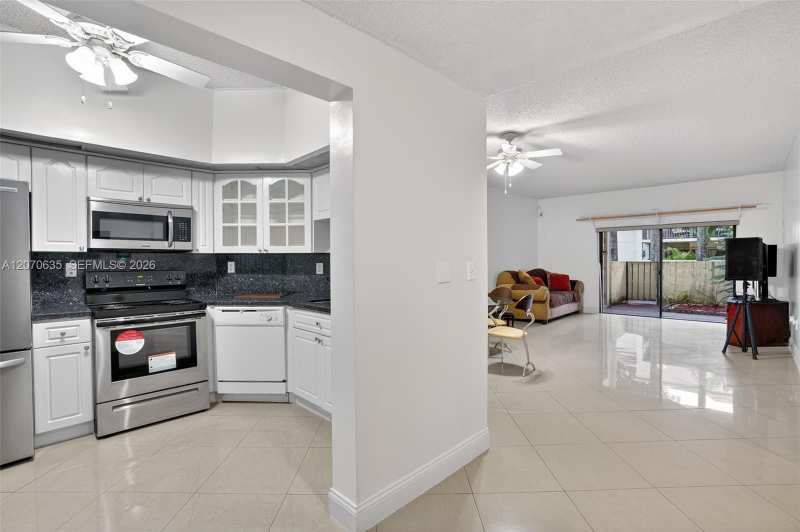 13045 SW 88th Ln # 104A, Miami FL 33186