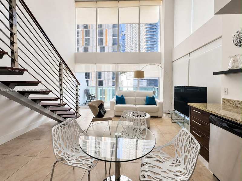 41 SE 5th St # 516, Miami FL 33131