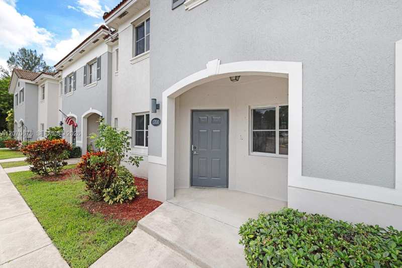 1700 SE 31st Ct, Homestead FL 33035