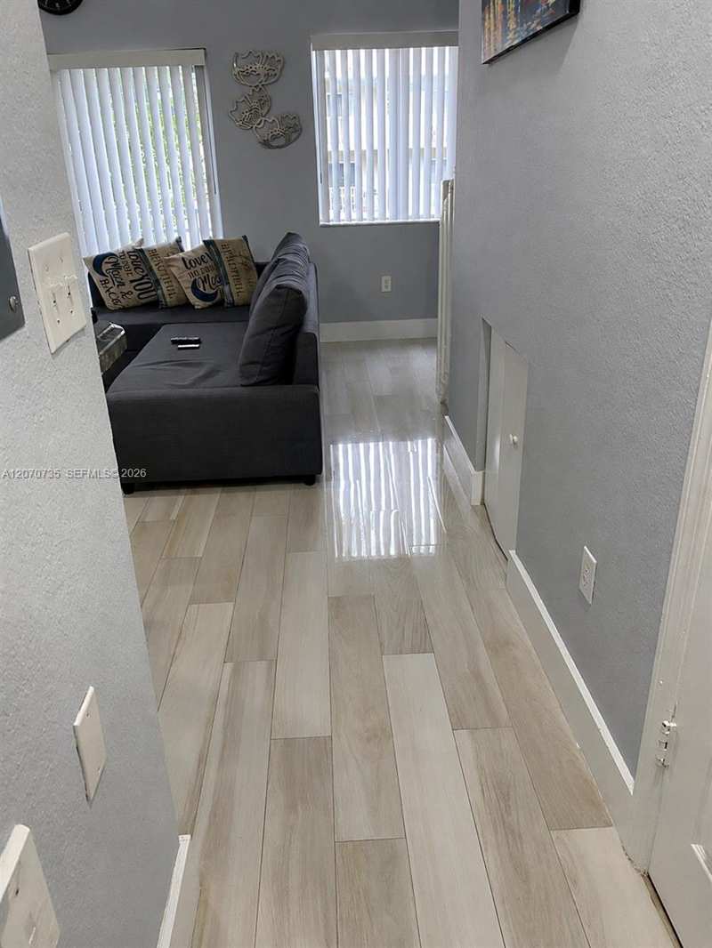 7991 NW 8th St # 110, Miami FL 33126