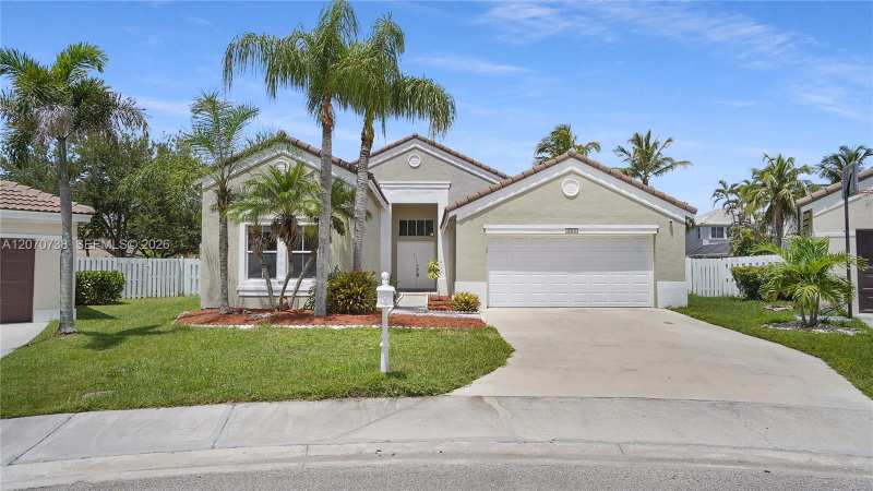 1064 Cedar Falls Dr, Weston FL 33327