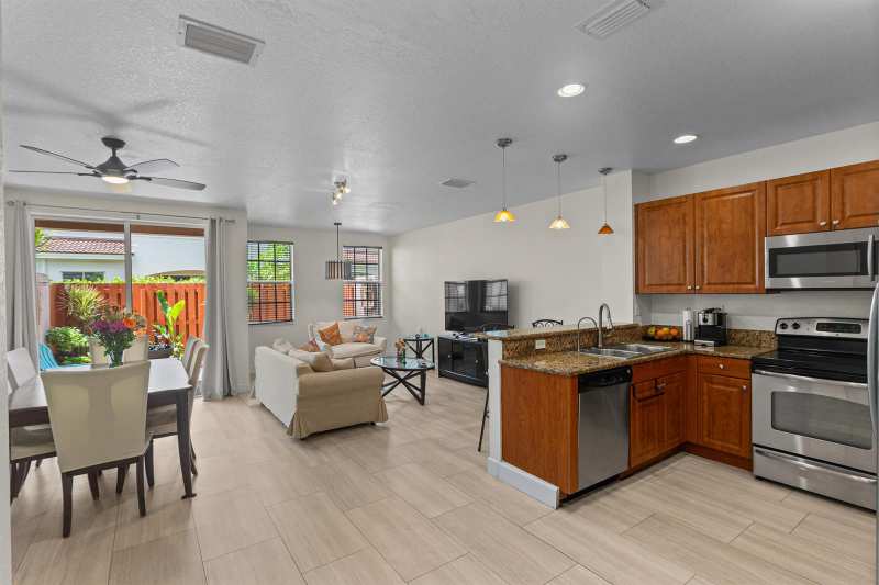 213 Las Brisas Circle, Sunrise FL 33326