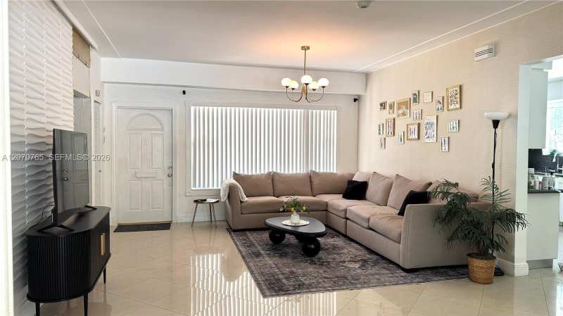 1611 71st St, Miami Beach FL 33141