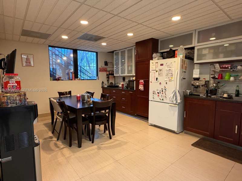 1650 NW 95th Ave, Doral FL 33172