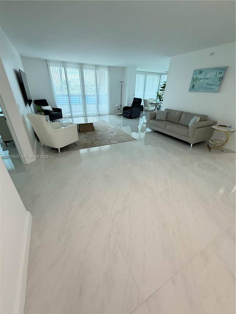 3500 Mystic Pointe Dr # 405, Aventura FL 33180