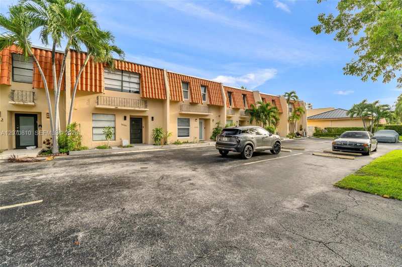 3690 NE 167th St # 34, North Miami Beach FL 33160