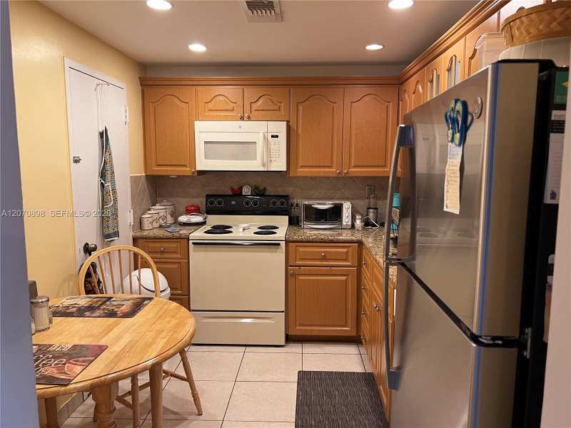 1965 S Ocean Dr # 2D, Hallandale Beach FL 33009