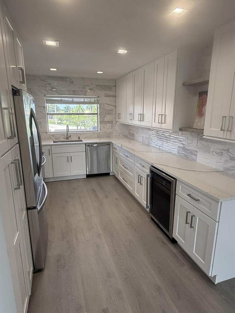 9300 Sunrise Lakes Boulevard # 303, Sunrise FL 33322