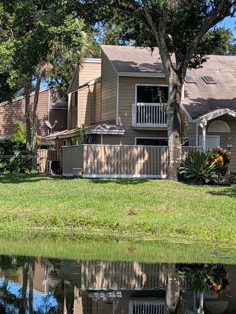 7162 Sportsmans Dr # 7162, North Lauderdale FL 33068