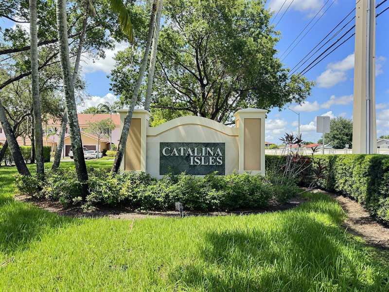 8833 S ISLES Circle # 8833, Tamarac FL 33321